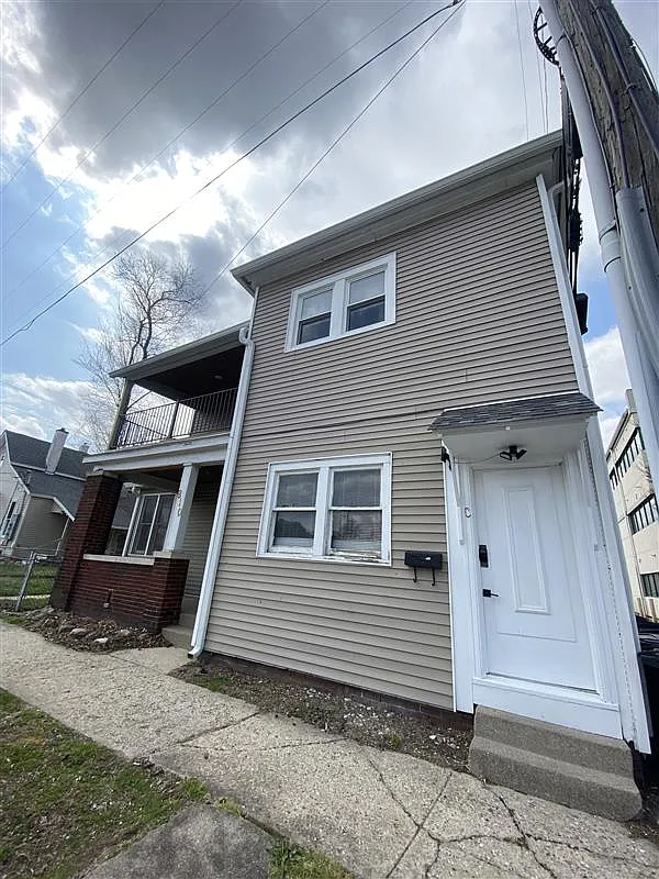 Building Photo - 810 N 15th St #C