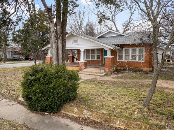 1104 W 12th St, Sulphur, OK 73086