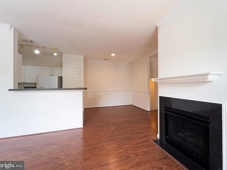 11391 Aristotle Dr #11-214 — Photo 21