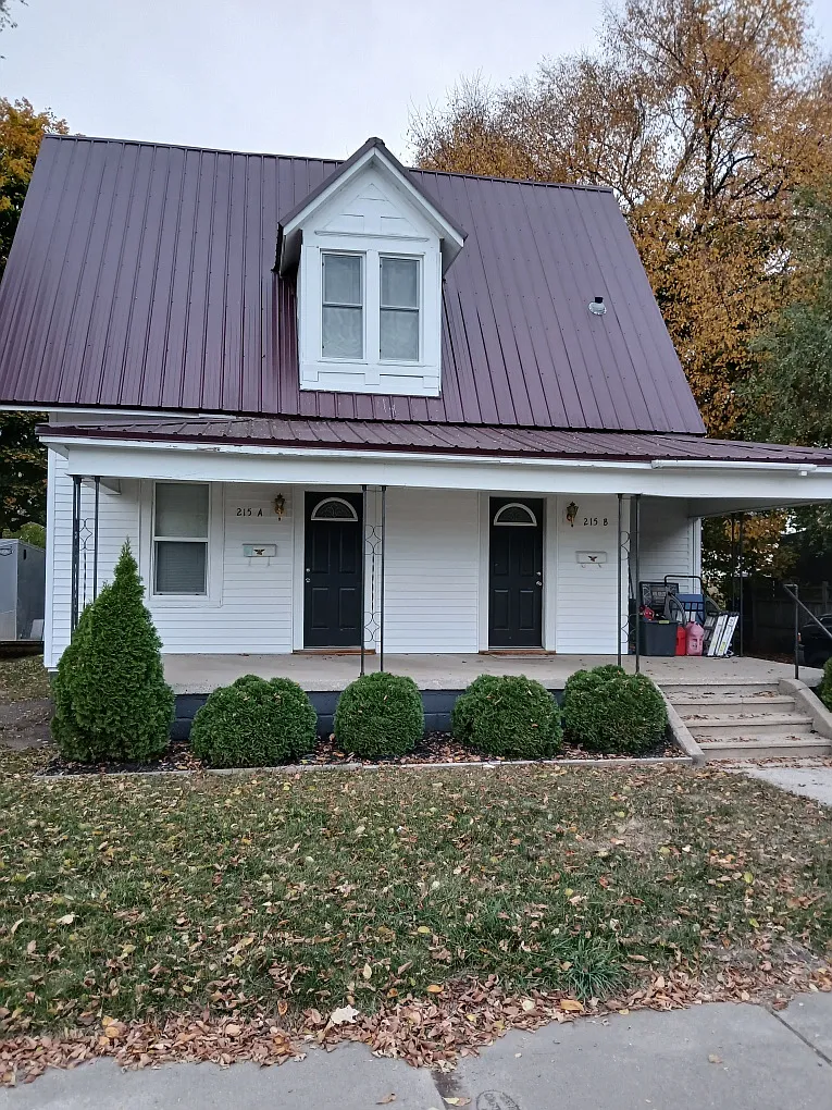 215 Woodworth Ave — Photo 1