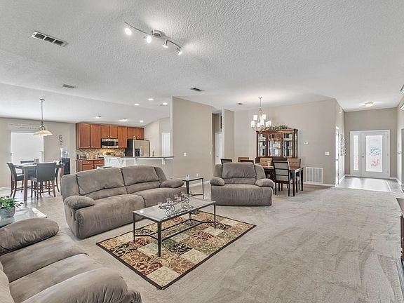 5th image of 257 W Adelaide Dr
