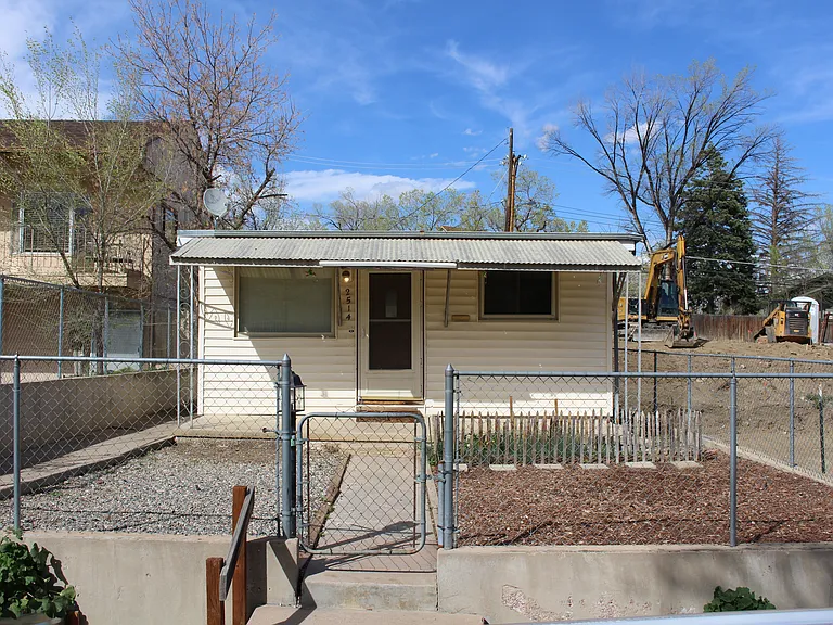 2514 W Bijou St — Photo 2