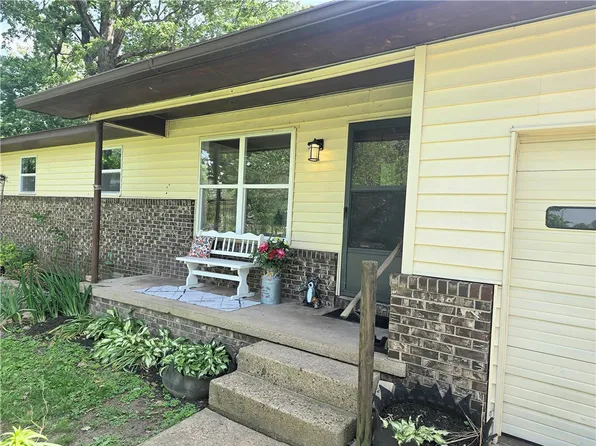 1749 Oaklawn Dr, Harrison, AR 72601