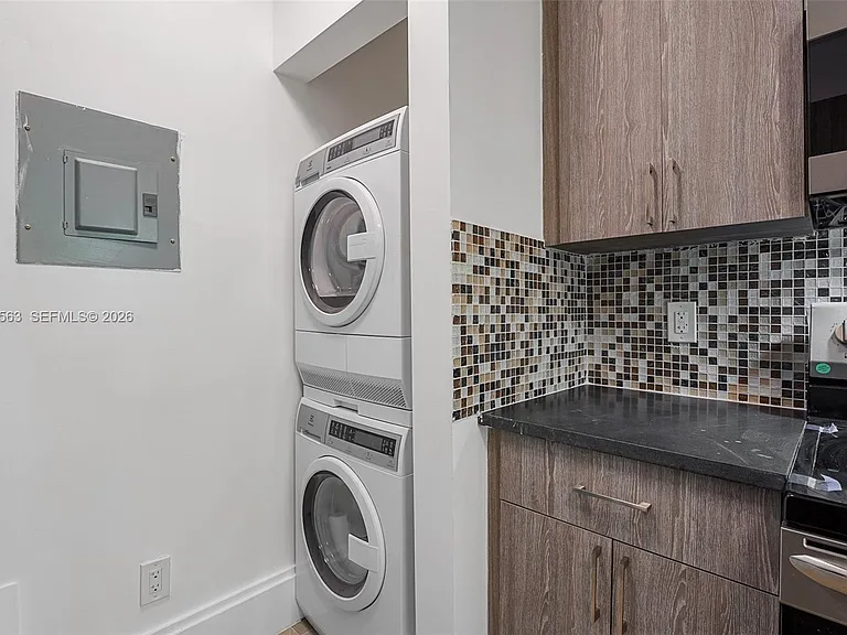 1509 Pennsylvania Ave #9 — Photo 3