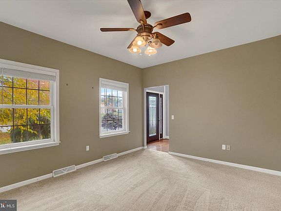 5th image of 857 Willow Ridge Ct