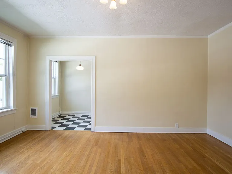 1034 NW 21st Ave #21 — Photo 4