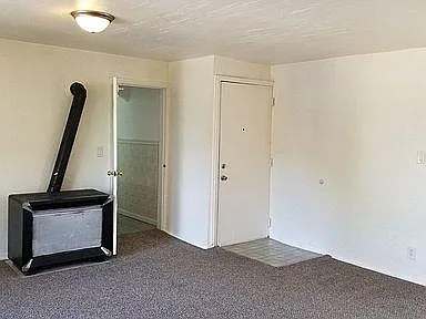 Building Photo - 1247 Quarry Ave NW #2