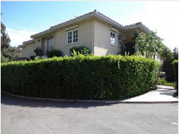 3rd image of 2505 Canyon Oak Dr
