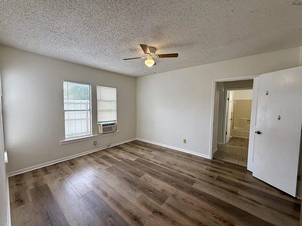 614 Sunset Dr — Photo 3