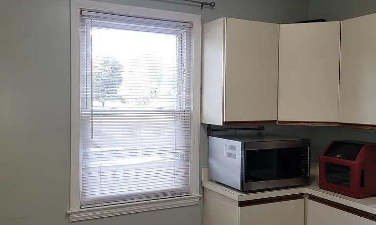 3225 Crooks Rd — Photo 10