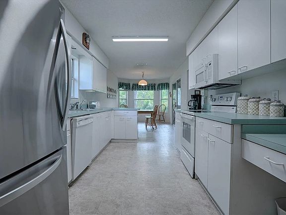 2nd image of 32628 Oak Park Dr