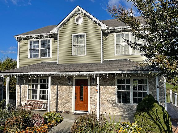 5th image of 22 Foxhall Ln
