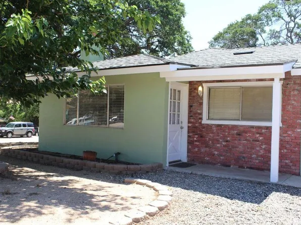 1 Gary St, Bodfish, CA 93205