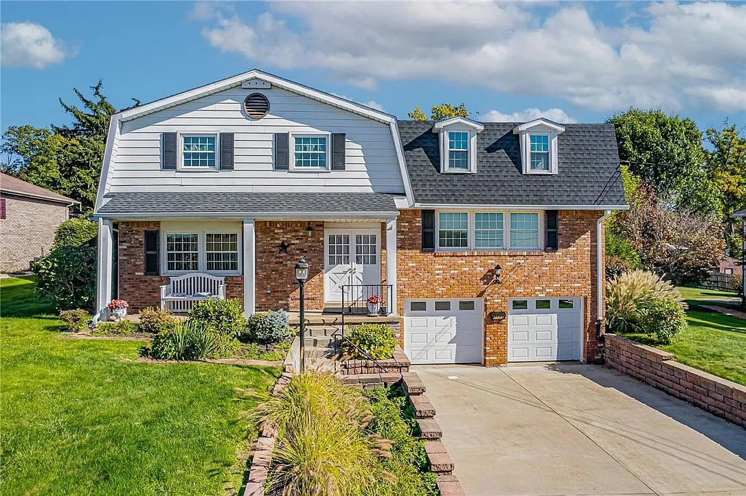 1123 Chapel Dr photo 1