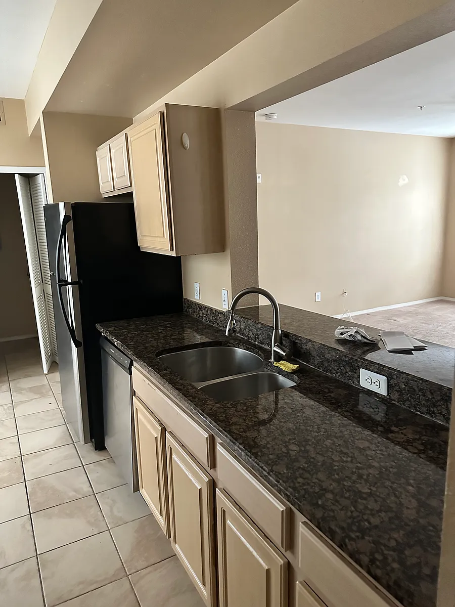 Building Photo - 408 Summit Ridge Pl #200