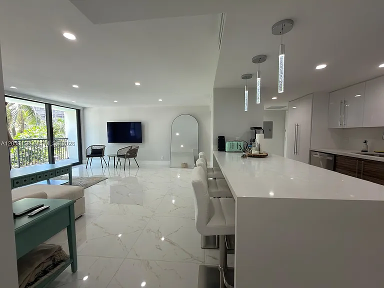 1800 Collins Ave #3H — Photo 20