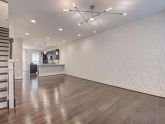 5th image of 22937 Sullivans Cove Sq