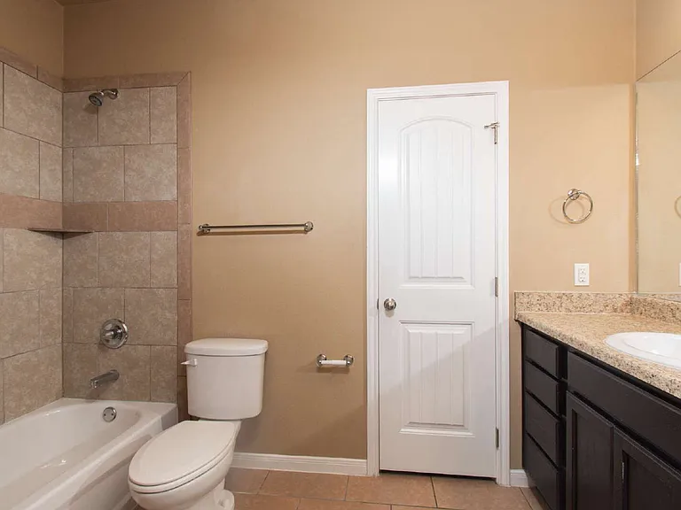 4602 Cambridge Dr #B — Photo 17