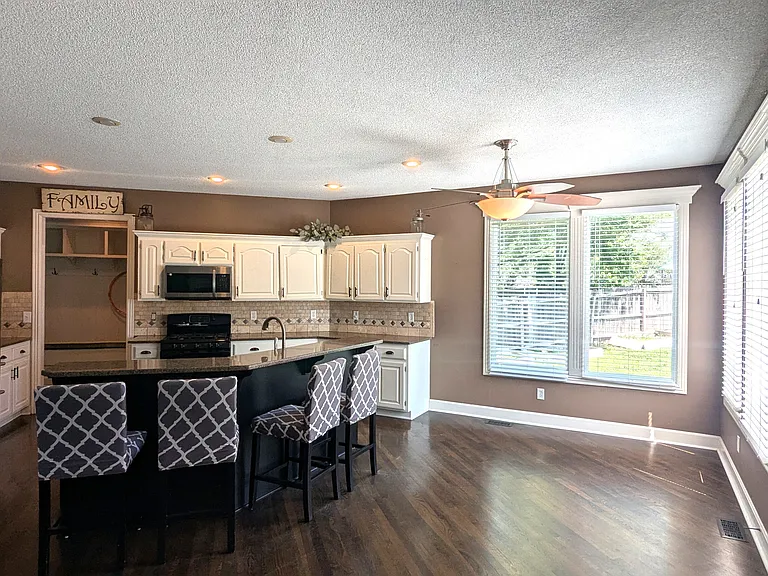 858 S Jaide Ln — Photo 35