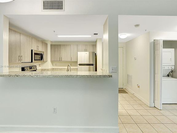 3rd image of 50 Menores Ave APT 430