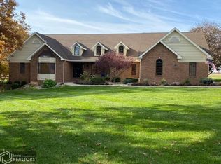 10937 Oak Ridge Rd, Burlington, IA 52601