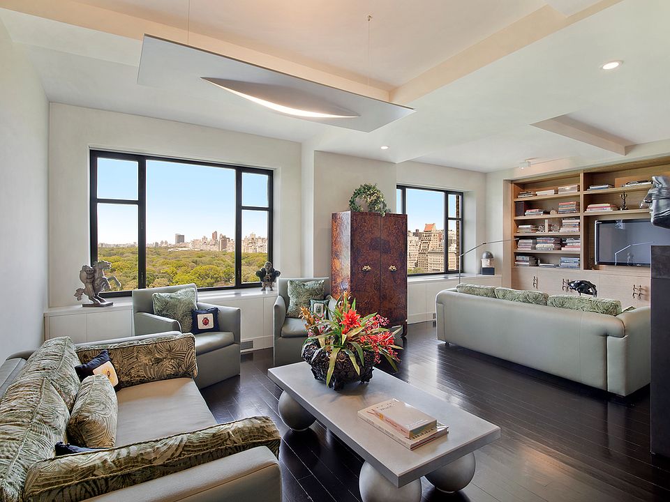 1st image of 110 Central Park S #20A