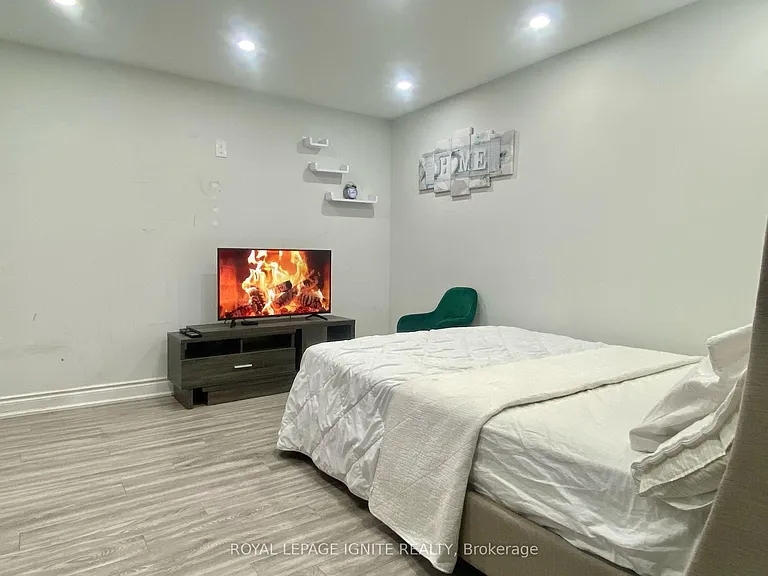 15 Sugarcane Ave #B — Photo 8