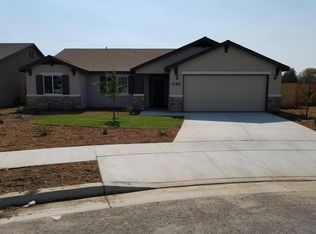 1755 Green St, Visalia, CA 93292