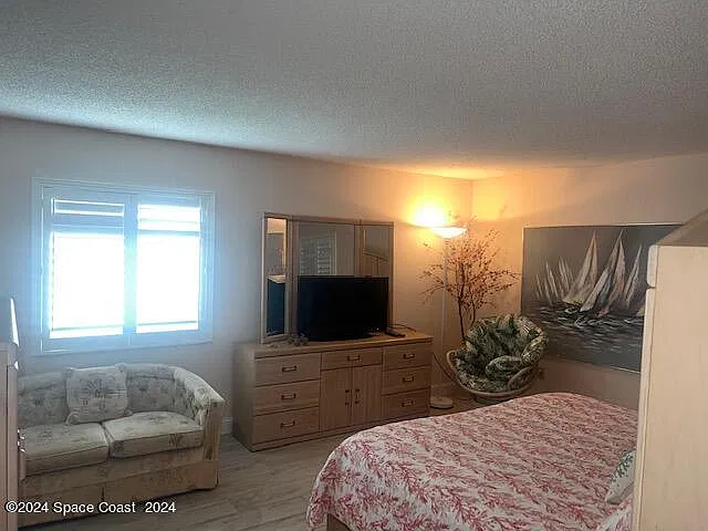 3 bed, 2.0 bath, 1653 sqft, $2,500 — Photo 4