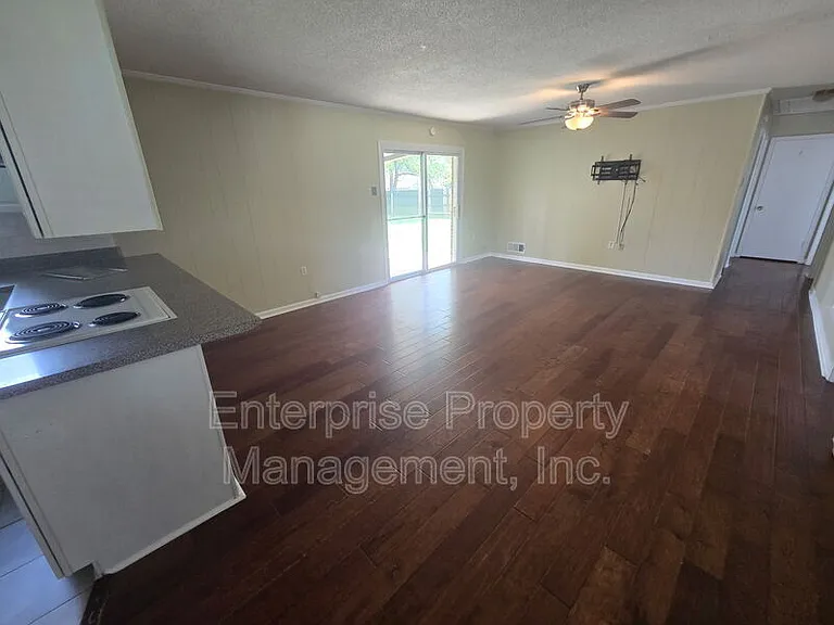 6967 Dawnhill Rd — Photo 8