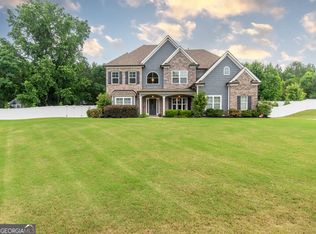 355 Grandmas Ln, Fayetteville, GA