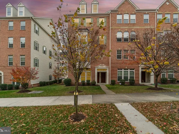 15167 Leicestershire St, Woodbridge, VA 22191