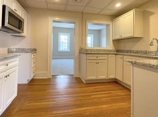 75 S Main St #10492585, Nazareth, PA 18064