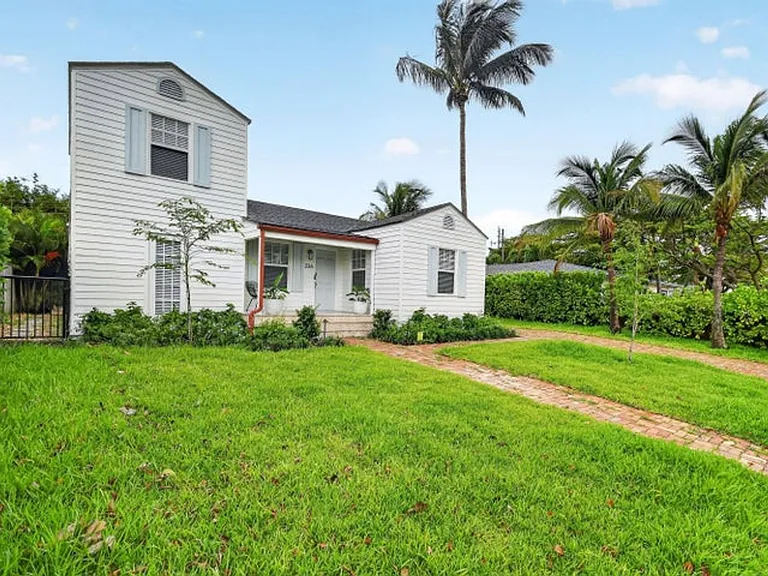 236 Greymon Dr — Photo 12