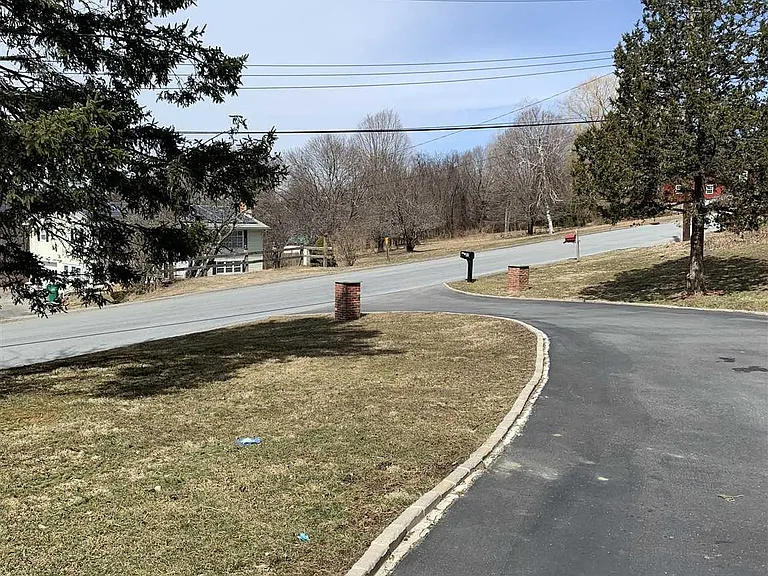92 Hillside Rd — Photo 14