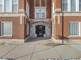 642 E 51st St APT 1E, Chicago, IL 60615