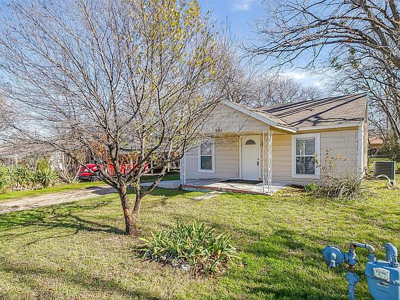 3rd image of 691 Meadow Park Dr