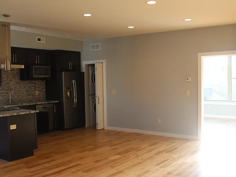 708 N 19th St — Photo 3