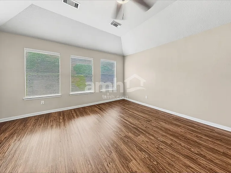 13143 Mills River St — Photo 10