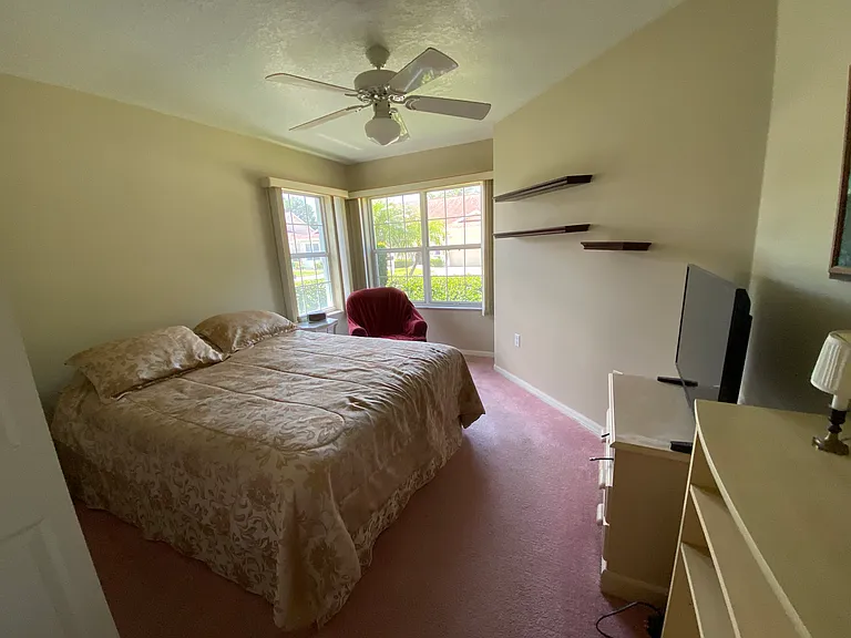 1704 Edgewater Ln — Photo 10
