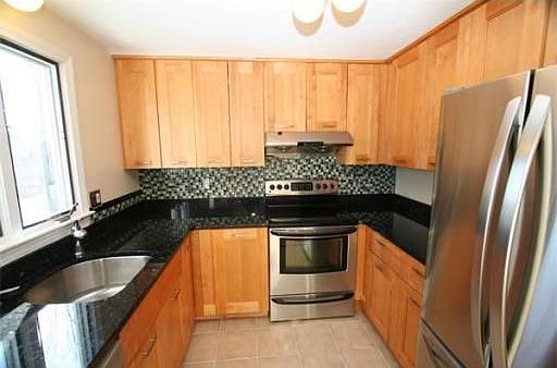 2nd image of 16 Packards Ln #D