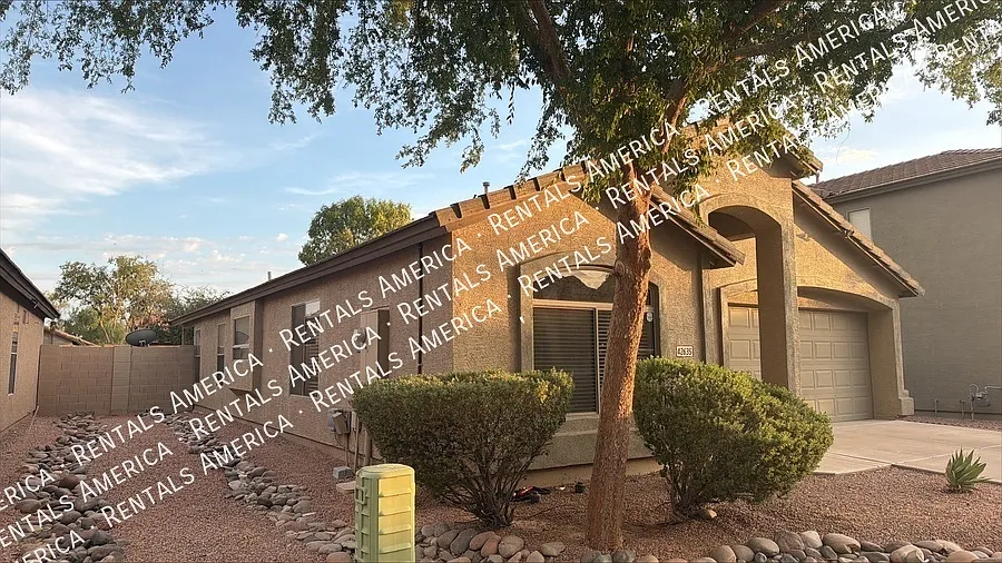 Golf Course Community Gem ? 3 Bed, 2 Bath Home! — Photo 2
