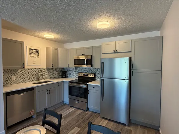 130 Skaha Pl #415, Penticton, BC V2A 7J6