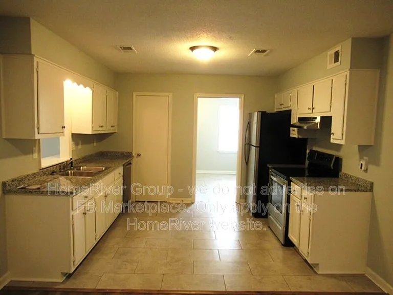 2798 Ashbriar Cv — Photo 5