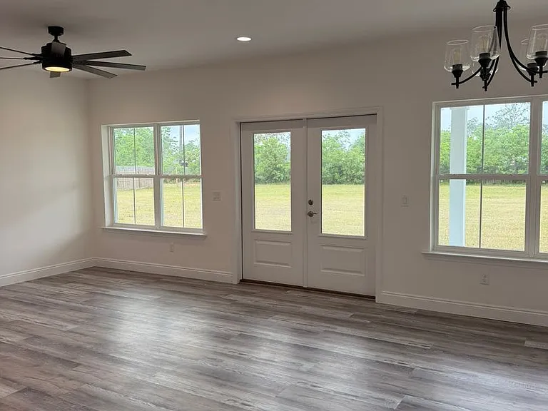 913 Plantation Dr — Photo 5