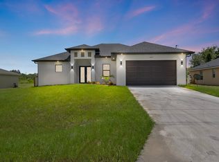 3005 28th St SW, Lehigh Acres, FL 33976