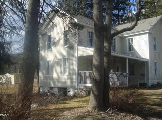 111 Freedom Dr, Effort, PA 18330