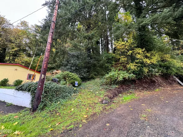 900 N Main St, Toledo, OR 97391