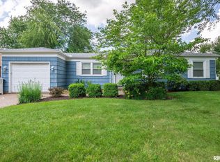 2549 30th Avenue Ct, Moline, IL 61265