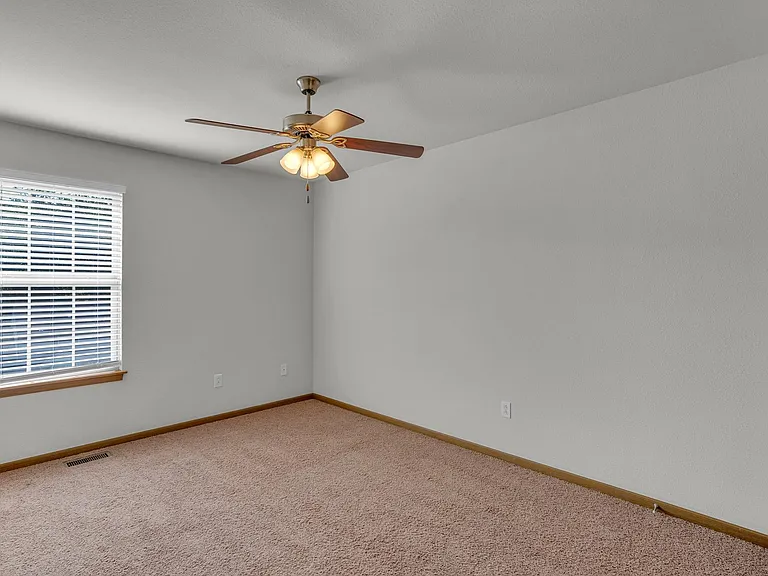 601-603 Glenstone Dr. — Photo 39